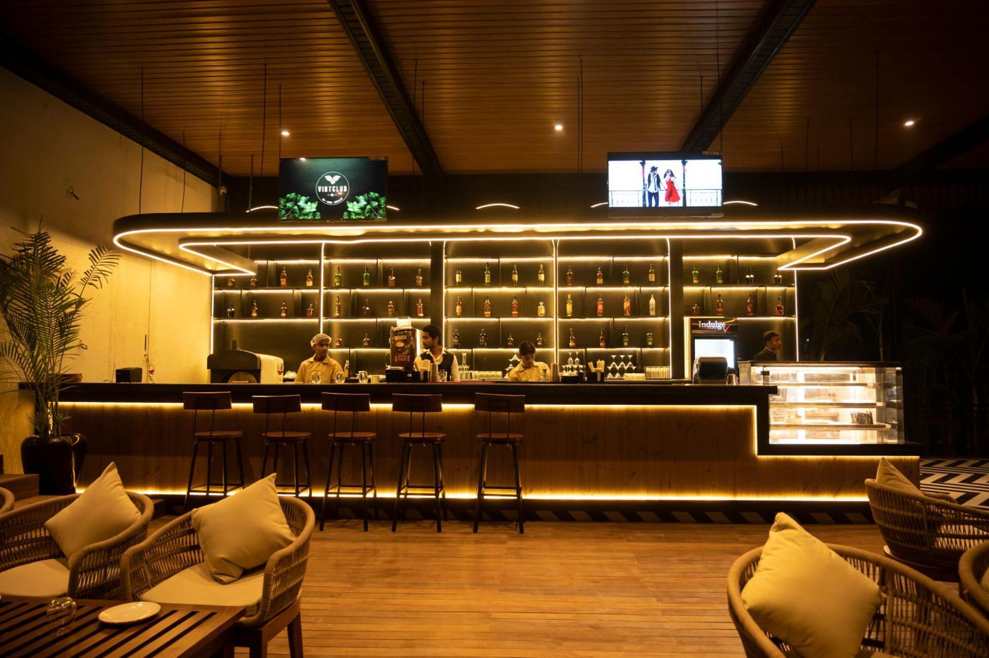 Vintclub Resort Lucknow Exterior photo