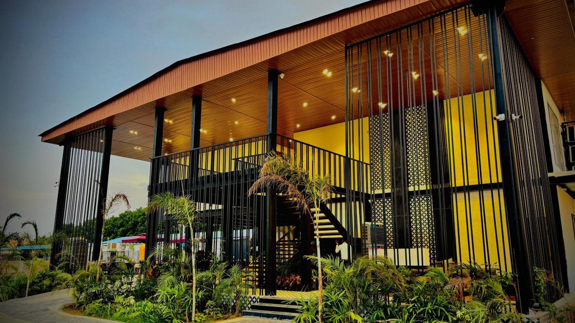Vintclub Resort Lucknow Exterior photo